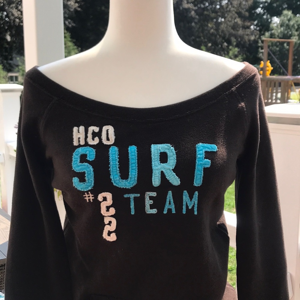 Hollister Off Shoulder Sweatshirt - Picture 2 of 4